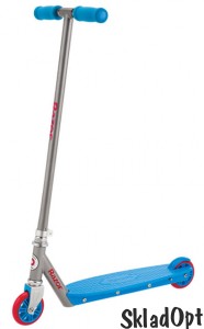  Razor Berry St,  95, blue/red